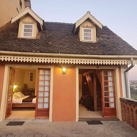 Tsara Guest House 피아나란초아 외부 사진